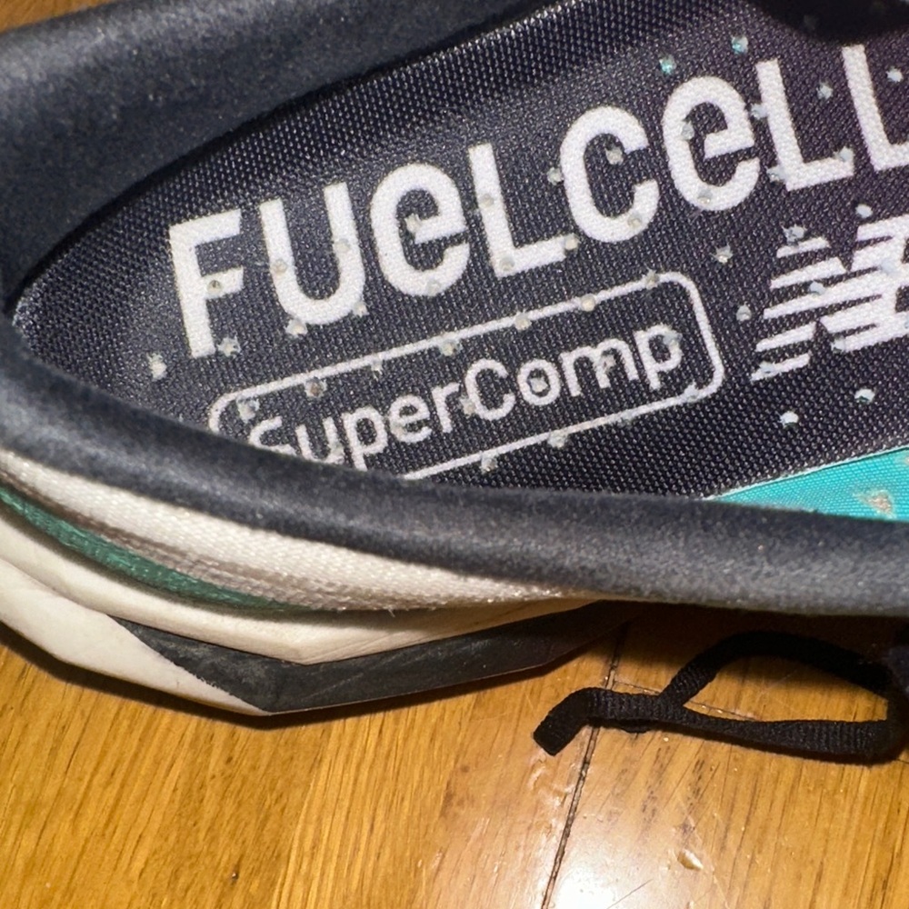 New Balance limited edition TCS NYC Marathon FuelCell SuperComp Elite v4 - Picture 2 of 10